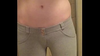 amateur pee in pants