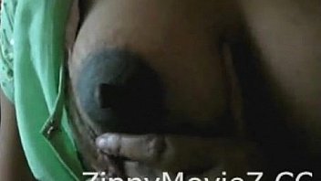 Mallu aunty boobs press