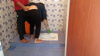 Big ass step sister-in-law who was cleaning the bathroom was caught and fucked